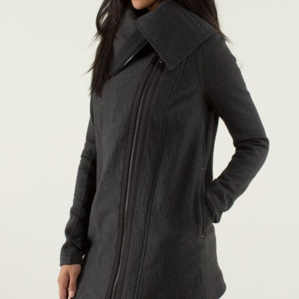 Lululemon Virasana Blanket Wrap NWT Sz 4